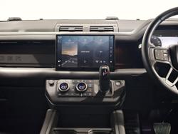 2025 Land Rover Defender 110 D350 X-Dynamic SE