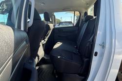 2024 Toyota Hilux SR
