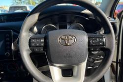 2024 Toyota Hilux SR