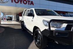 2024 Toyota Hilux SR