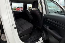2024 Toyota Hilux SR