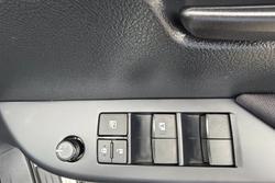 2024 Toyota Hilux SR