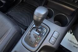 2024 Toyota Hilux SR