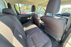 2024 Toyota Hilux SR