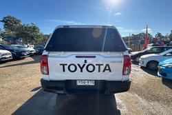2024 Toyota Hilux SR
