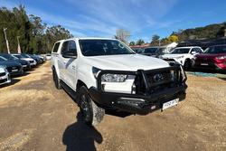 2024 Toyota Hilux SR