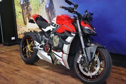 2022 Ducati STREETFIGHTER V4 Red
