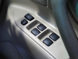 2004 Toyota Landcruiser GXL