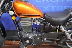 2017 Suzuki BOULEVARD S40 (LS650B) Orange