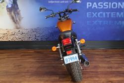 2017 Suzuki BOULEVARD S40 (LS650B) Orange