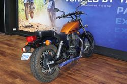 2017 Suzuki BOULEVARD S40 (LS650B) Orange