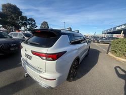 2021 Mitsubishi Outlander Exceed