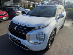 2021 Mitsubishi Outlander Exceed