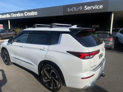 2021 Mitsubishi Outlander Exceed