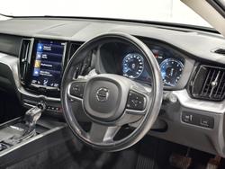 2021 Volvo XC60 T5 Momentum