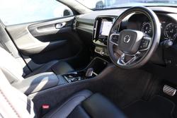 2021 Volvo XC40 T5 R-Design