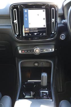 2021 Volvo XC40 T5 R-Design