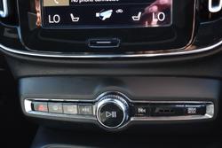 2021 Volvo XC40 T5 R-Design
