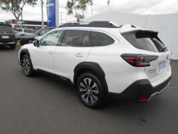 2025 Subaru Outback AWD Touring XT