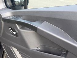 2025 Renault Trafic Crew Pro