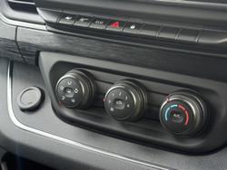 2025 Renault Trafic Crew Pro