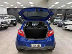 2010 Mazda 2 Neo