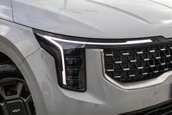 2024 Kia Carnival GT-Line HEV