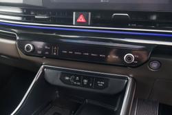2024 Kia Carnival GT-Line HEV