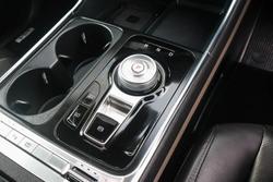 2024 Kia Carnival GT-Line HEV