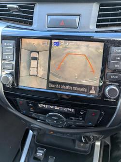 2022 Nissan Navara ST-X