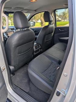 2022 Nissan Navara ST-X