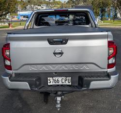 2022 Nissan Navara ST-X