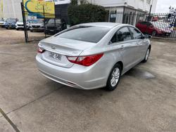 2011 HYUNDAI i45 ACTIVE