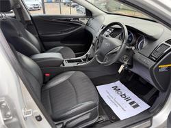 2011 HYUNDAI i45 ACTIVE