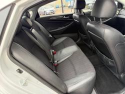 2011 HYUNDAI i45 ACTIVE