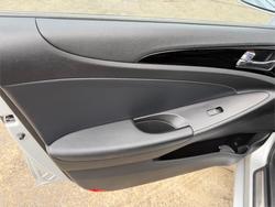 2011 HYUNDAI i45 ACTIVE