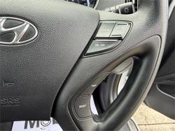 2011 HYUNDAI i45 ACTIVE