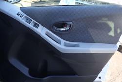 2011 Toyota Yaris YRS