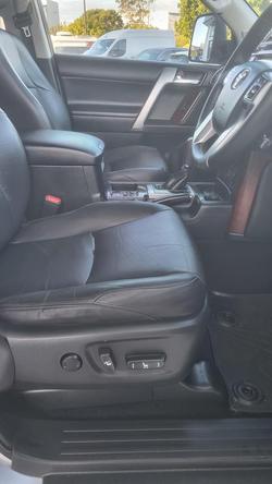 2017 Toyota Landcruiser Prado VX