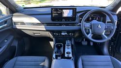 2026 Mitsubishi Outlander Black Edition