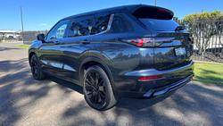2026 Mitsubishi Outlander Black Edition