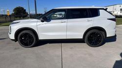 2026 Mitsubishi Outlander Black Edition