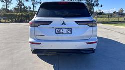 2026 Mitsubishi Outlander Black Edition