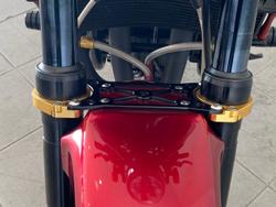 1992 Kawasaki Zephyr 1100 (ZR1100) Zephyr Red