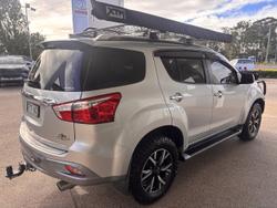2020 Isuzu MU-X LS-T