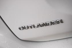 2020 Mitsubishi Outlander LS