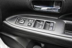 2020 Mitsubishi Outlander LS
