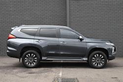 2023 Mitsubishi Pajero Sport GLS