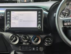 2023 Toyota Hilux SR