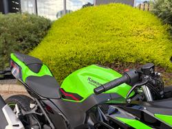 2022 Kawasaki NINJA 400 SE Green